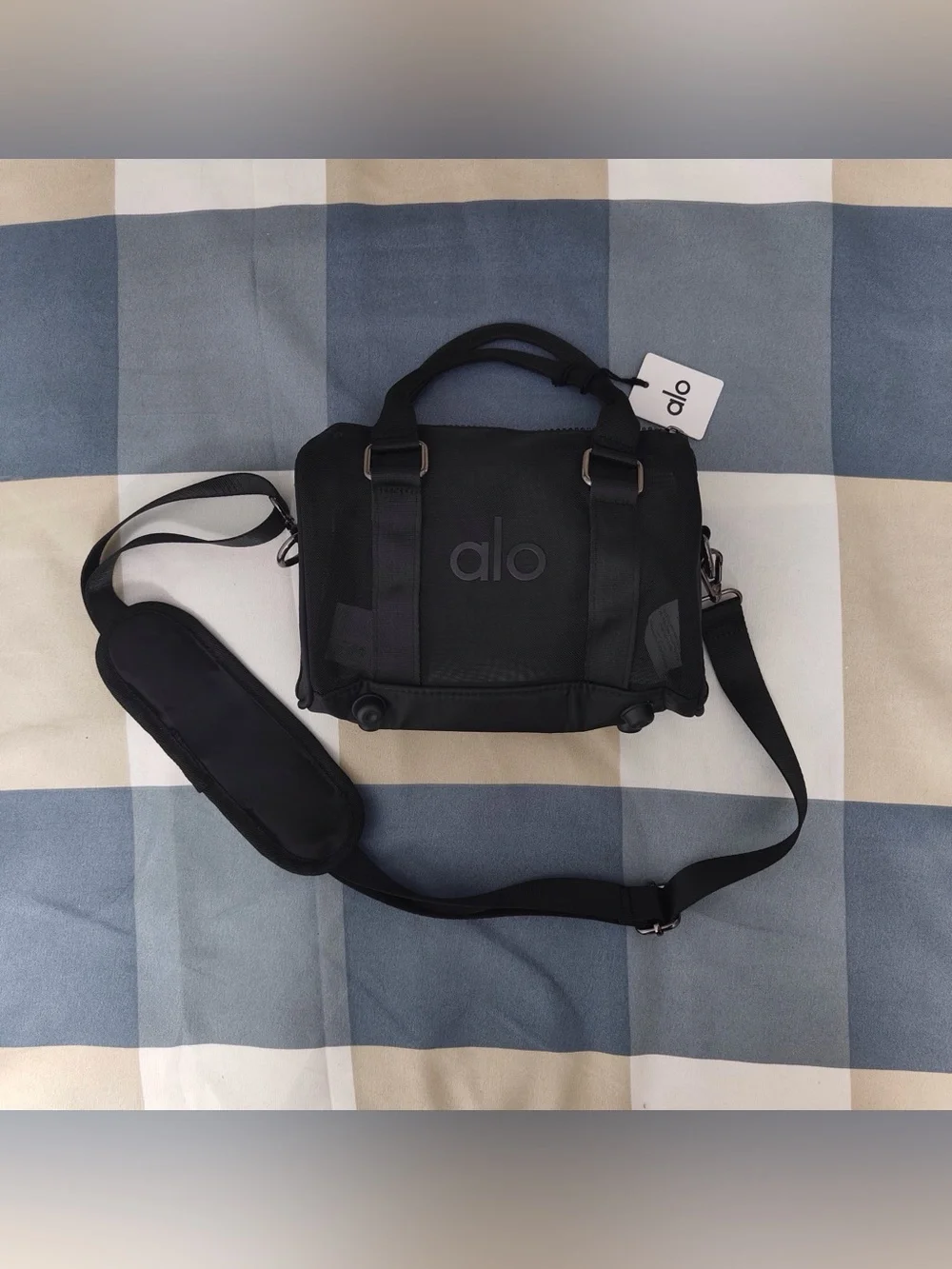 😍ALO Yoga Black Compact Mesh Crossbody Satchel with Adjustable Strap